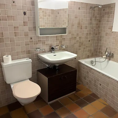 Doppelstoeckige Familienwohnung In Im Unterengadin