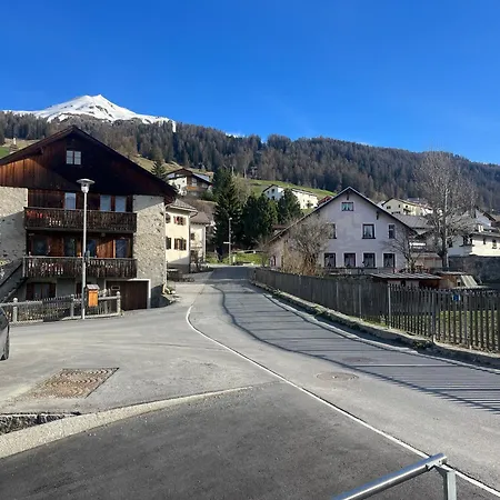 Appartamento Doppelstoeckige Familienwohnung In Im Unterengadin Ftan
